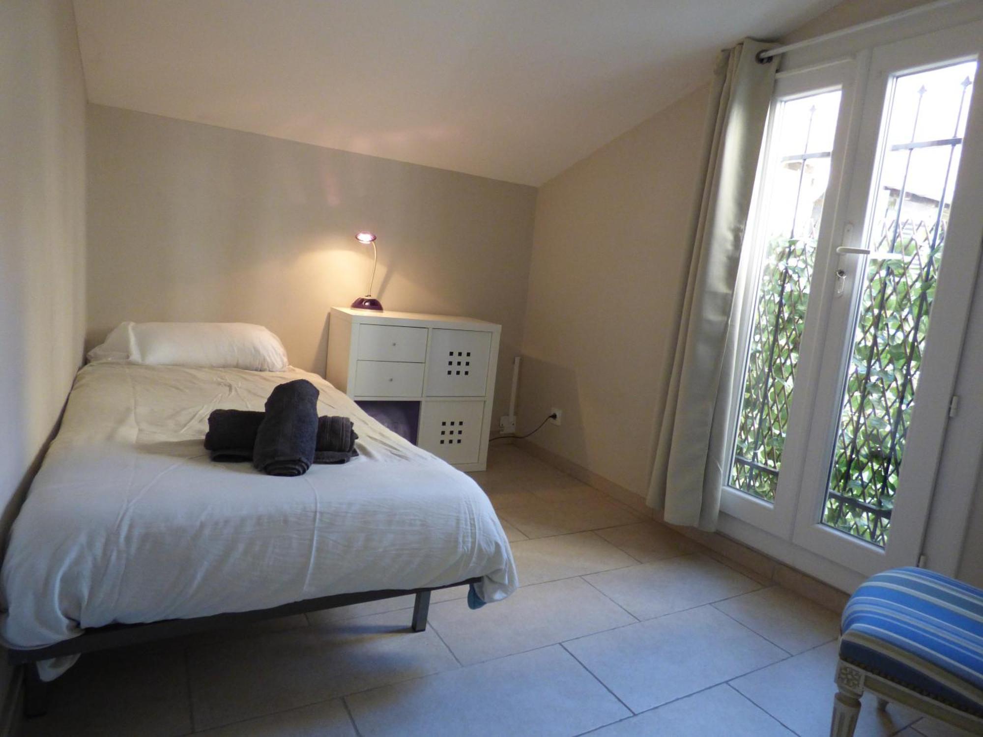 Belle Etape: Cozy 3-Star Residence in Beziers City Center Exterior photo