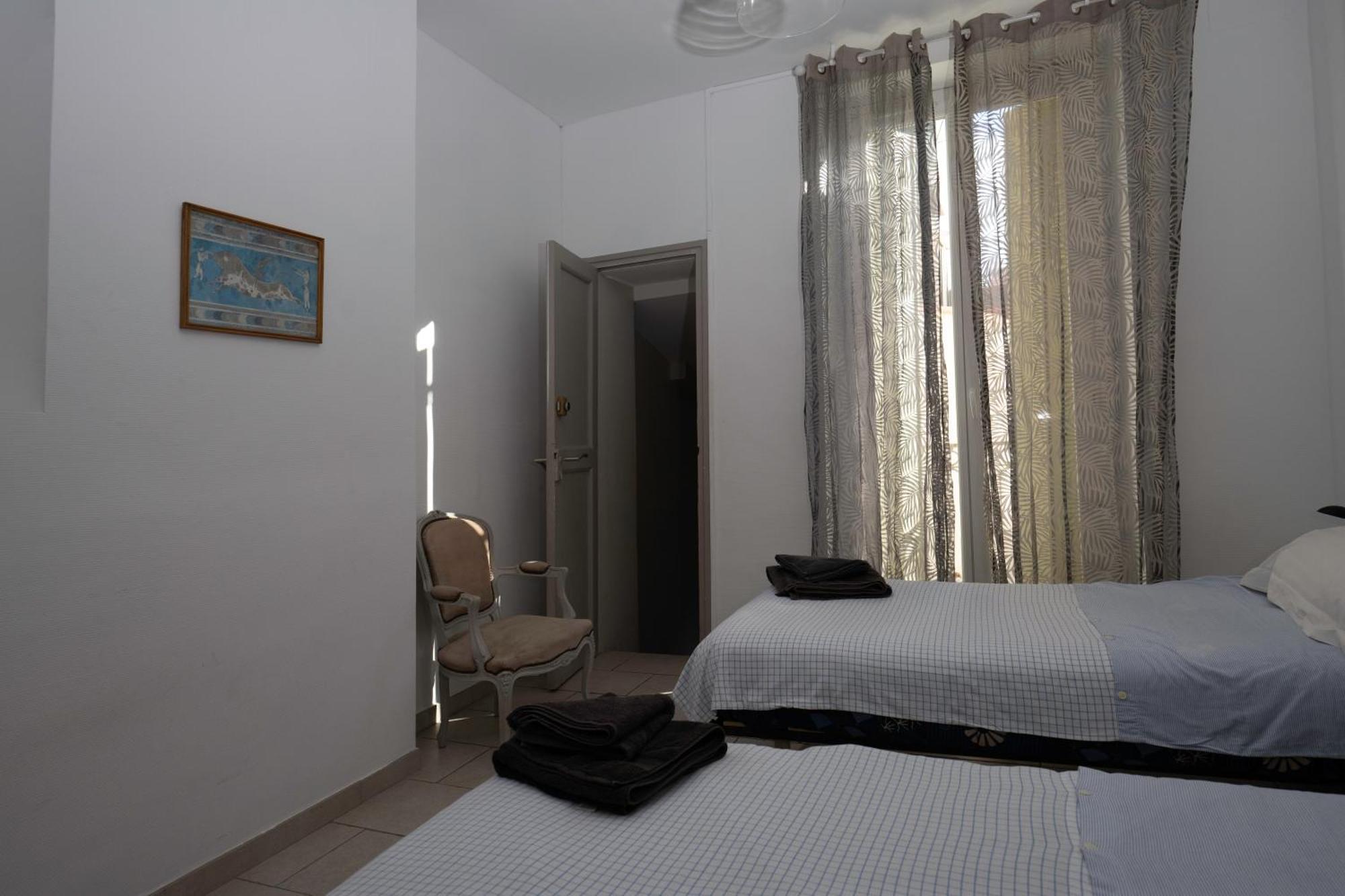 Belle Etape: Cozy 3-Star Residence in Beziers City Center Exterior photo
