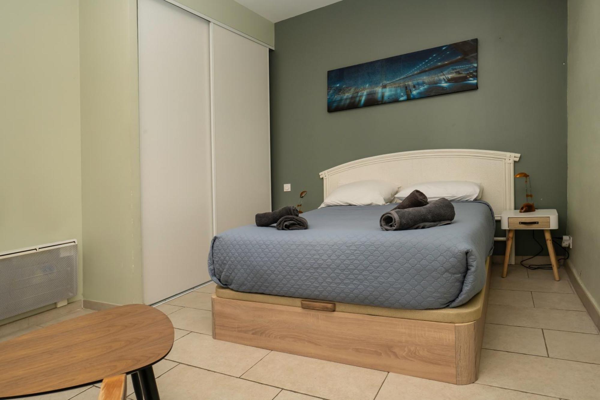 Belle Etape: Cozy 3-Star Residence in Beziers City Center Exterior photo