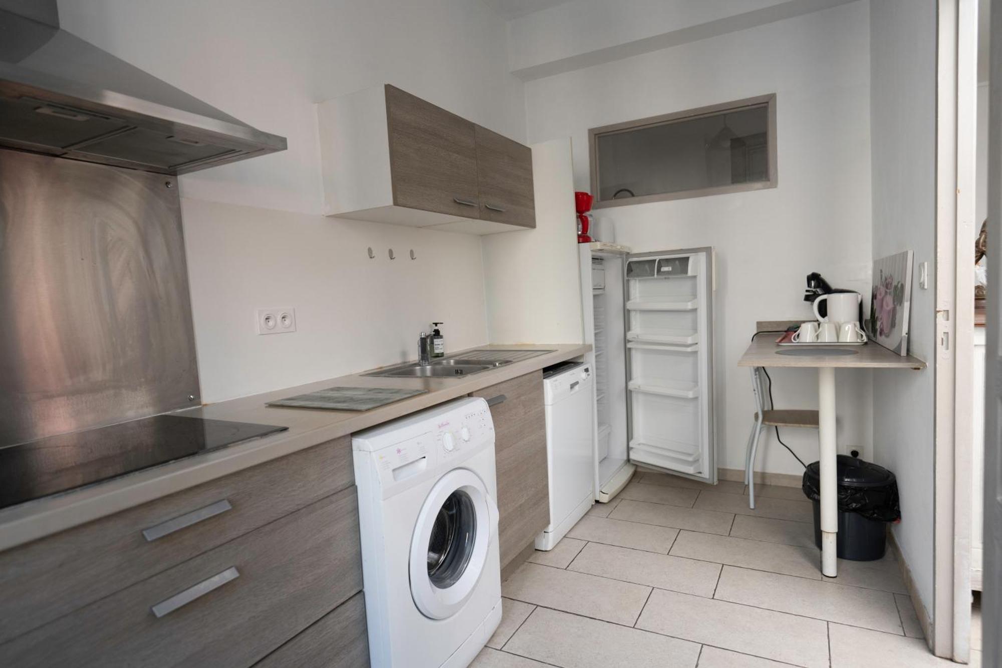 Belle Etape: Cozy 3-Star Residence in Beziers City Center Exterior photo