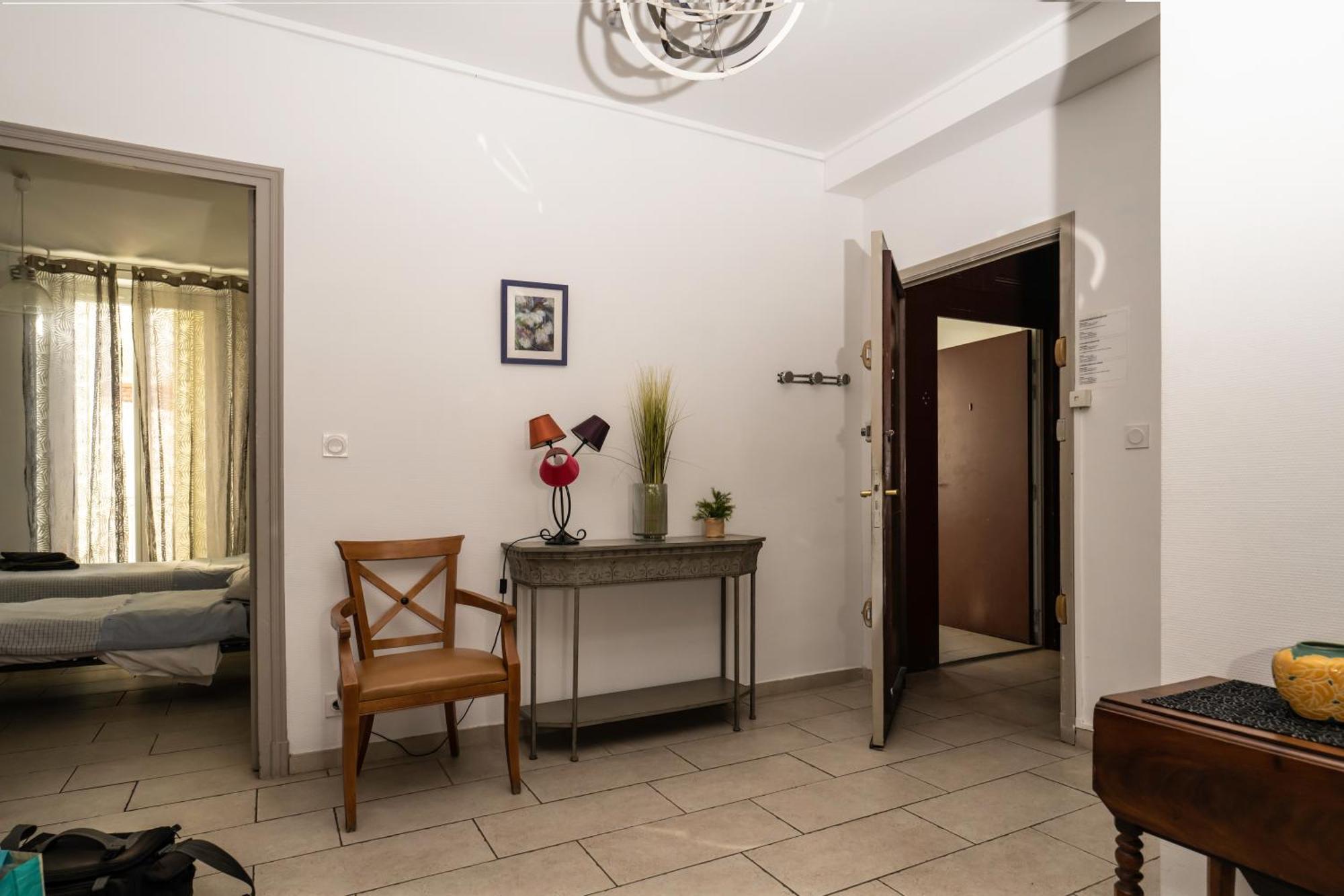 Belle Etape: Cozy 3-Star Residence in Beziers City Center Exterior photo