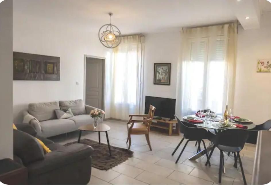 Belle Etape: Cozy 3-Star Residence in Beziers City Center Exterior photo